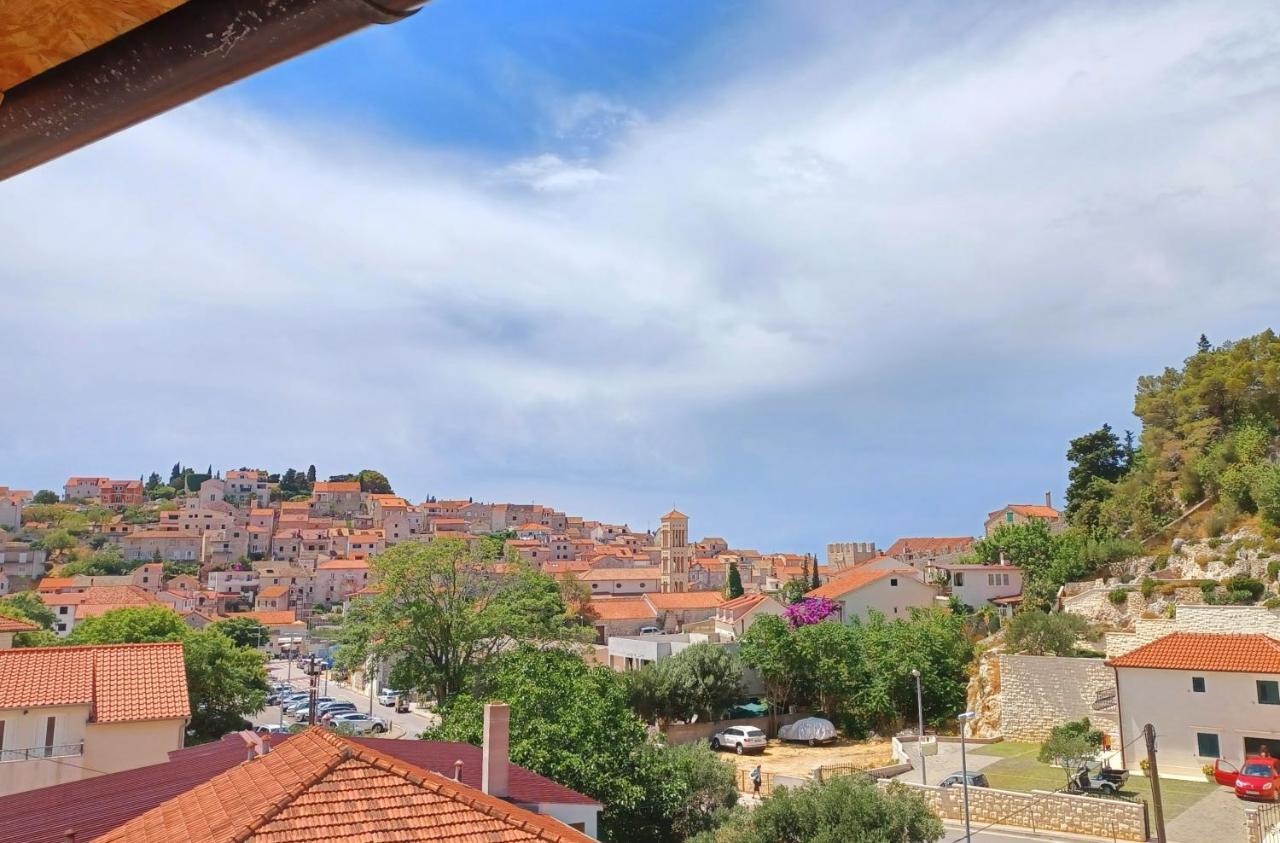 Rooms & Apartments Dolac Hvar Town Exterior photo
